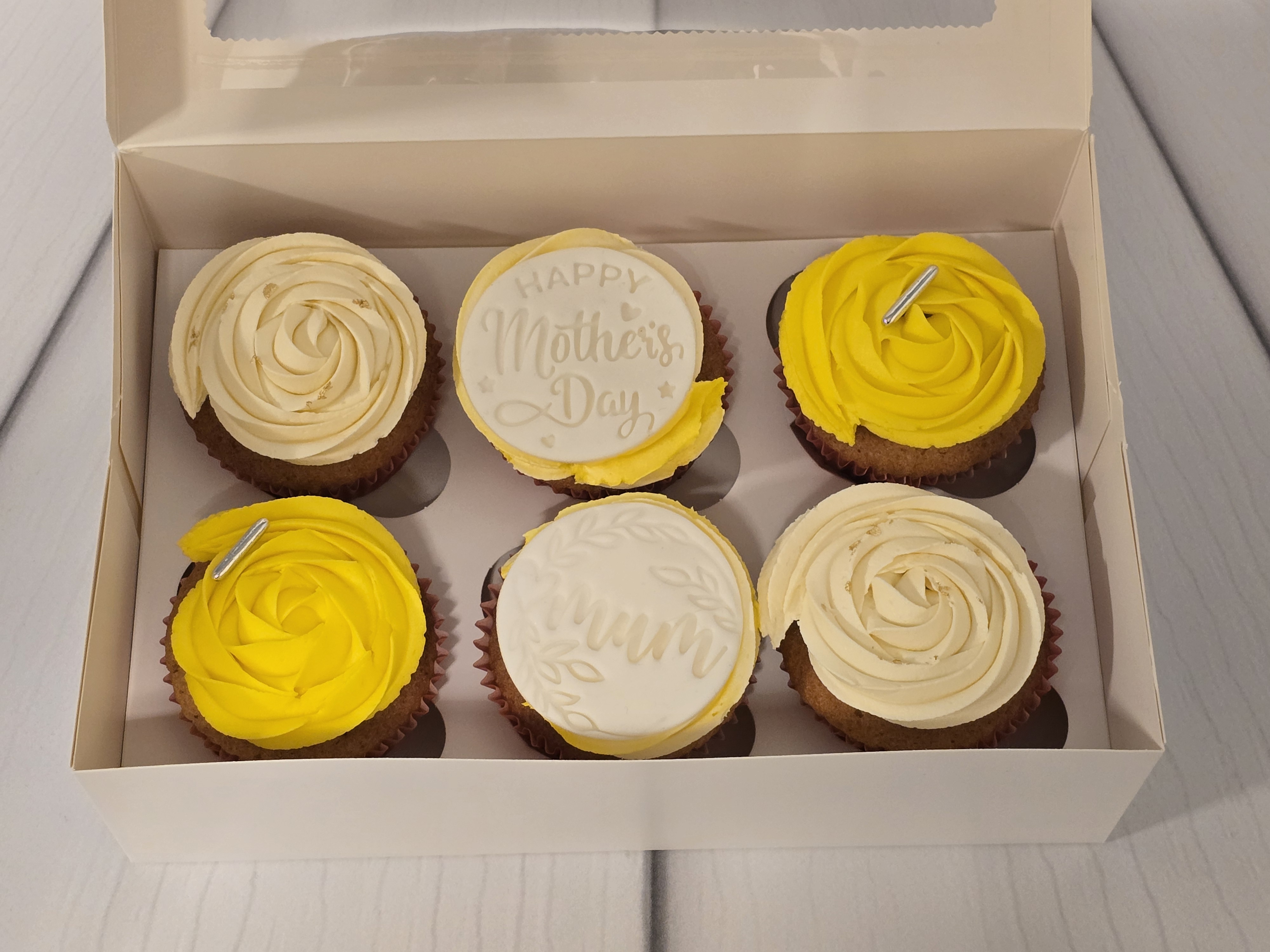 Delicious box of 4